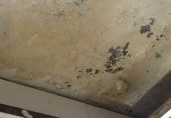 奉贤阳台漏水维修公司分享下奉贤卫生间渗水维修需要注意哪些问题。